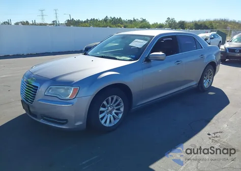 2013 Chrysler 300 Motown из США, поврежденный, VIN 2C3CCAAG1DH735789